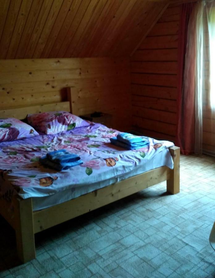 Садиба Гуцульський Двір Vorokhta Exterior photo
