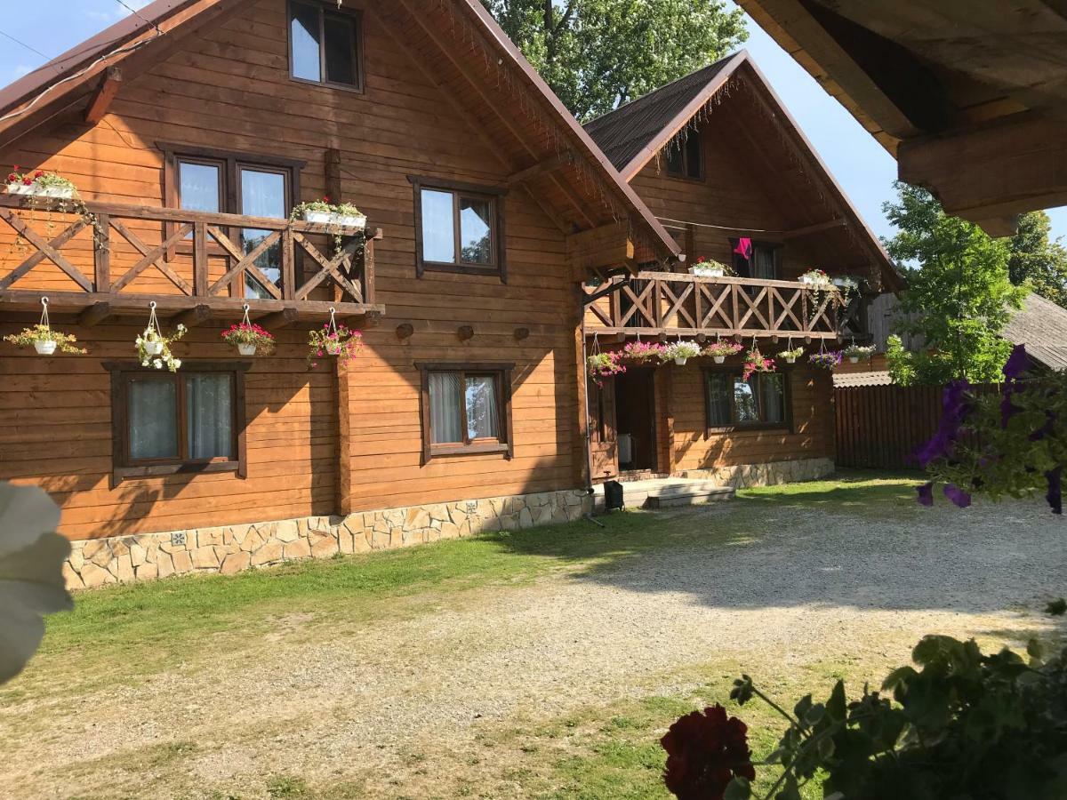 Садиба Гуцульський Двір Vorokhta Exterior photo